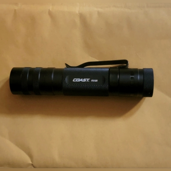 RECHARGEABLE - COAST PX15R  DUAL POWER, 1000 LUMENS 160M BEAM 11H - Picture 13 of 13
